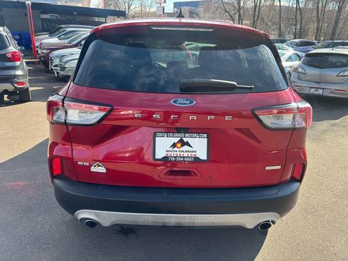 Used 2020 Ford Escape SE image 6