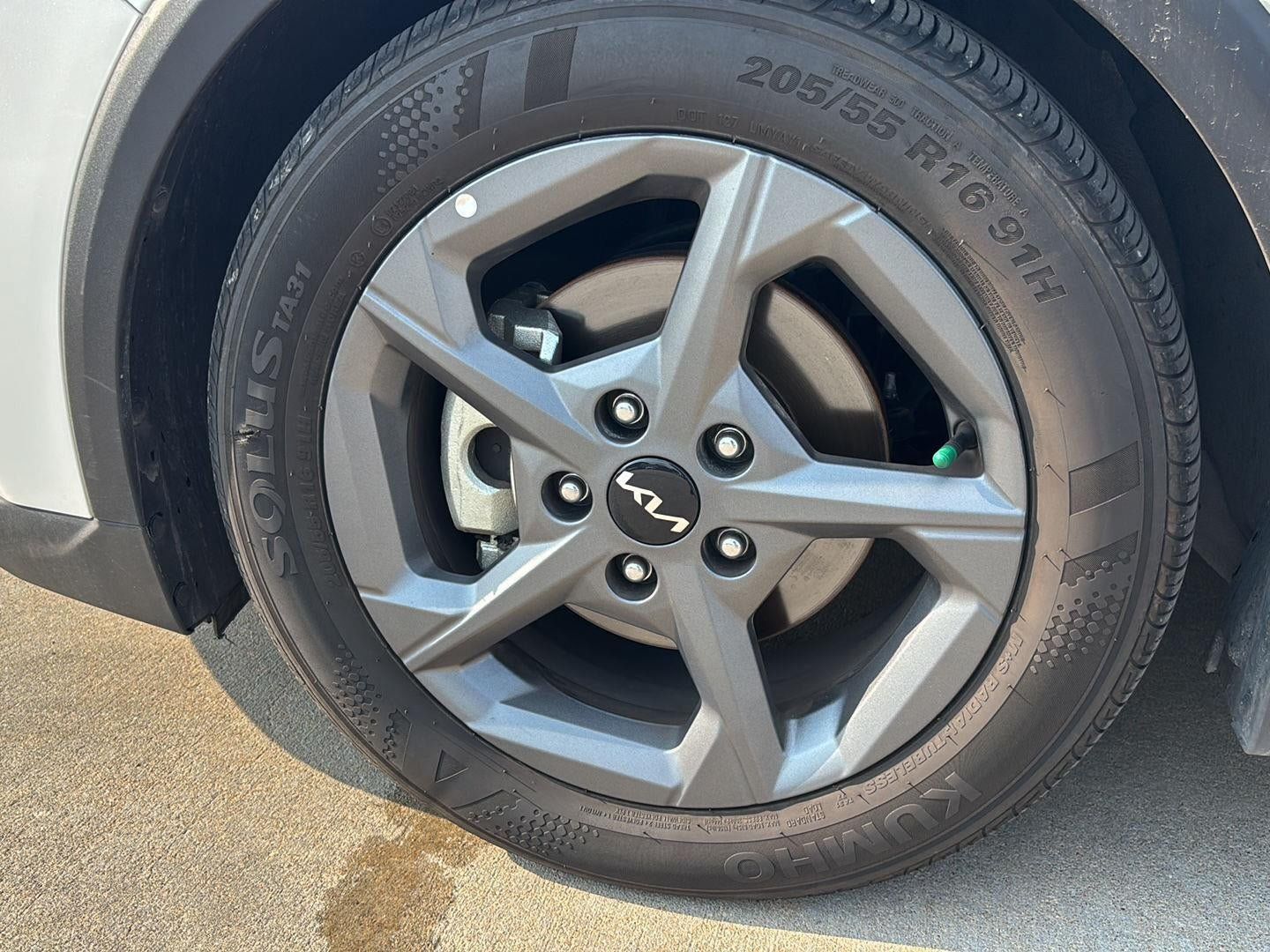Used 2025 Kia K4 FWD image 30