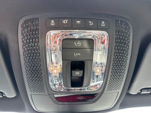Used 2021 Mercedes-Benz GLB 250 image 29