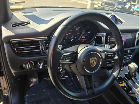 Used 2024 Porsche Macan image 53