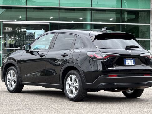 Certified 2023 Honda HR-V LX image 6