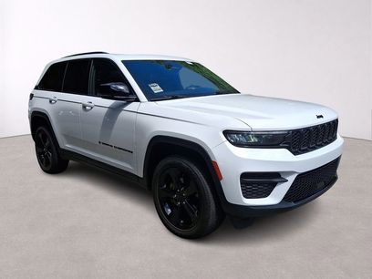Used 2023 Jeep Grand Cherokee Altitude