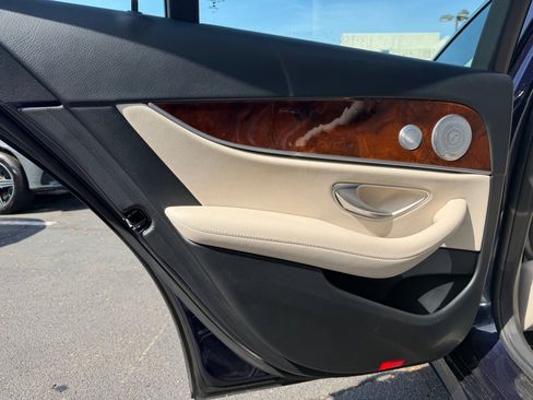 Used 2019 Mercedes-Benz E 450 4MATIC Wagon image 19
