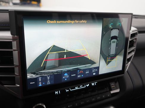 Used 2025 Toyota Sequoia Platinum image 23