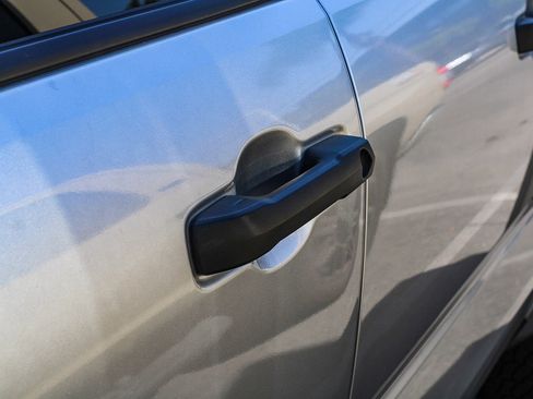 Used 2025 Toyota Tacoma TRD Off-Road image 16