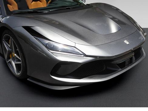 Used 2022 Ferrari F8 Tributo RWD image 12