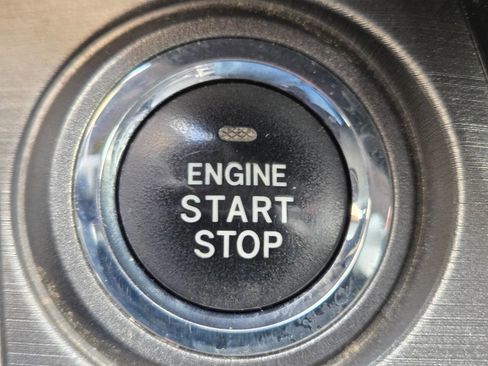 Used 2009 Toyota RAV4 Limited w/ Tow Prep Pkg image 19