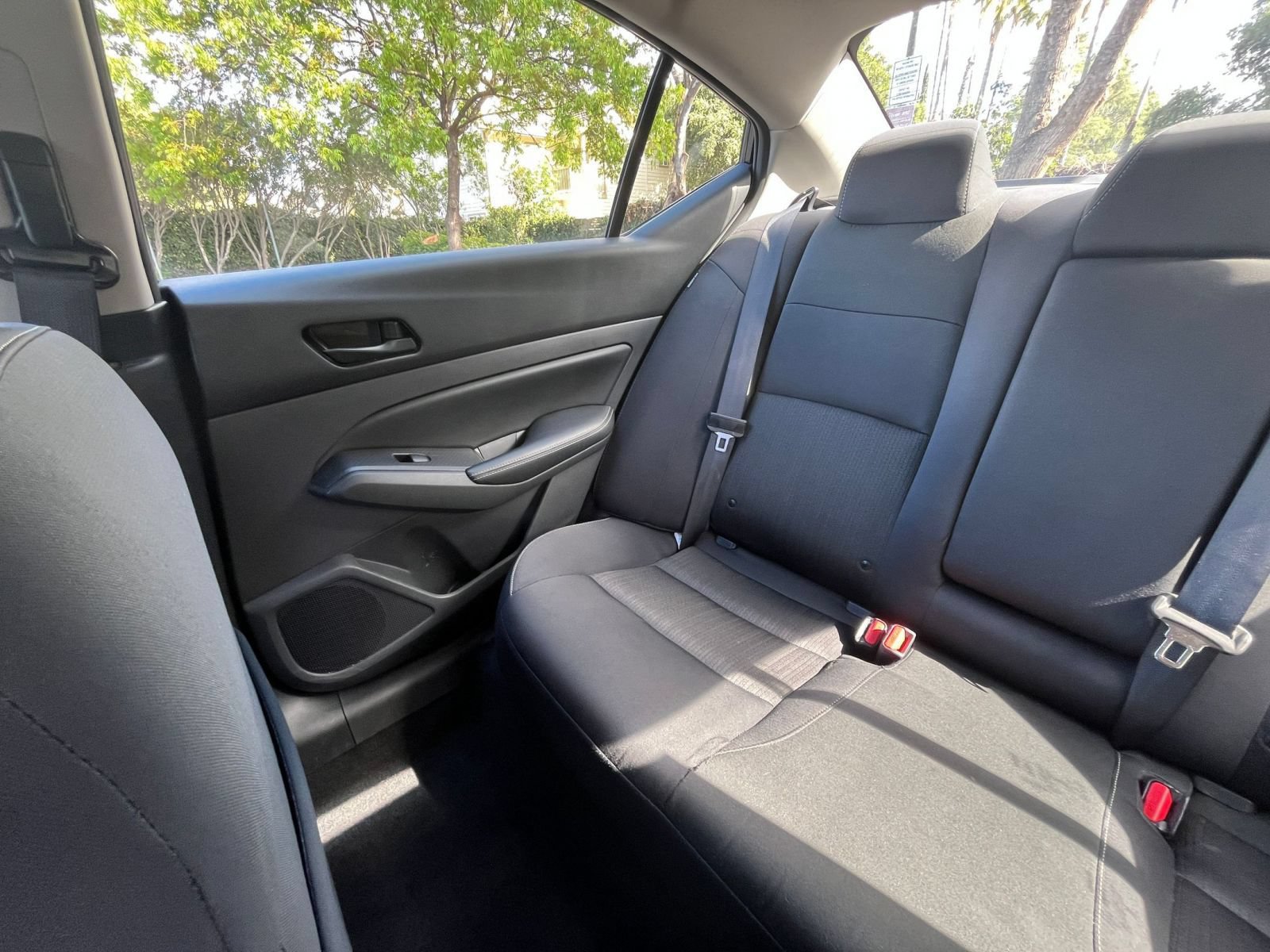 Used 2025 Nissan Altima 2.5 SV FWD image 38