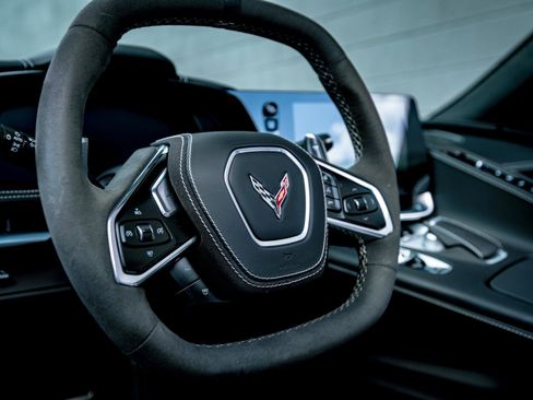 Used 2021 Chevrolet Corvette Stingray Premium Conv w/ Z51 Performance Package image 12