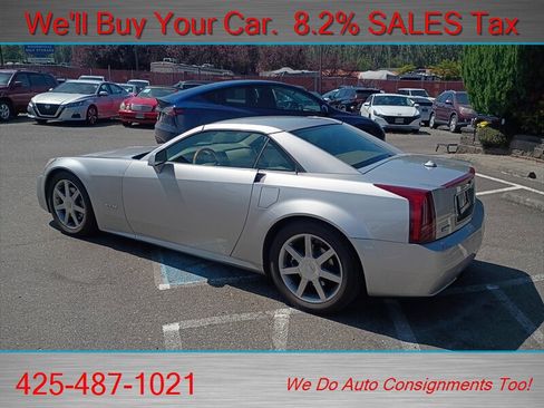 Used 2005 Cadillac XLR RWD image 16