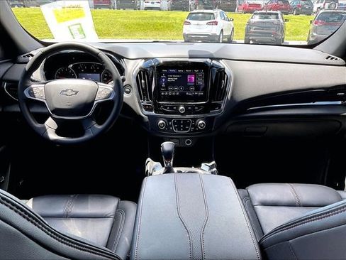 Used 2023 Chevrolet Traverse RS AWD/4WD image 8