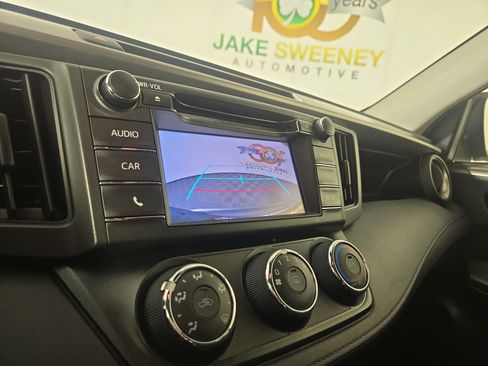 Used 2018 Toyota RAV4 LE w/ All Weather Liner Package image 20