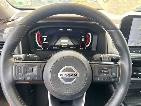 Used 2021 Nissan Rogue Platinum image 26