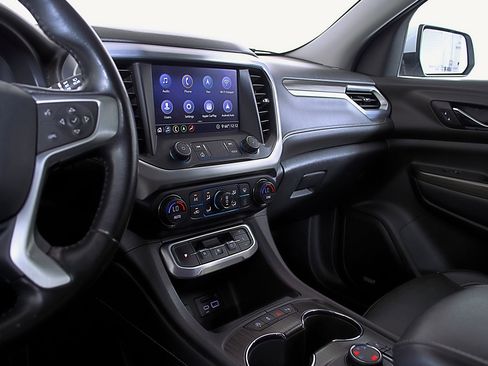 Used 2020 GMC Acadia SLT image 29