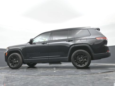 Used 2024 Jeep Grand Cherokee L Laredo AWD/4WD image 39