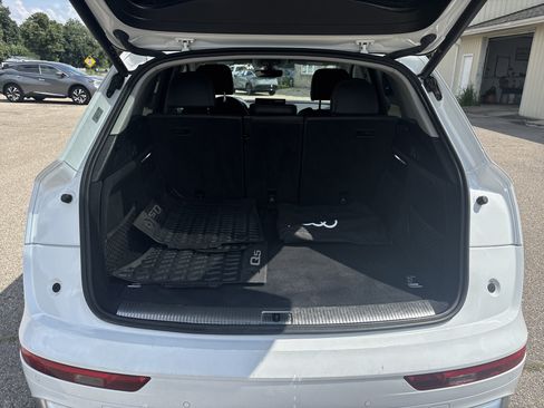 Used 2023 Audi Q5 e Premium Plus w/ Premium Plus Package AWD/4WD image 8