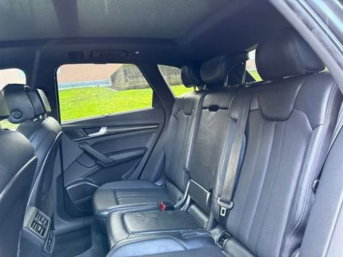 Used 2018 Audi SQ5 Prestige w/ Prestige Package image 26