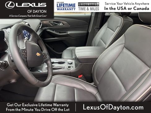 Used 2023 Chevrolet Traverse Premier image 12