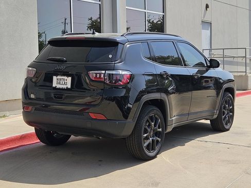New 2026 Jeep Compass Latitude AWD/4WD image 3