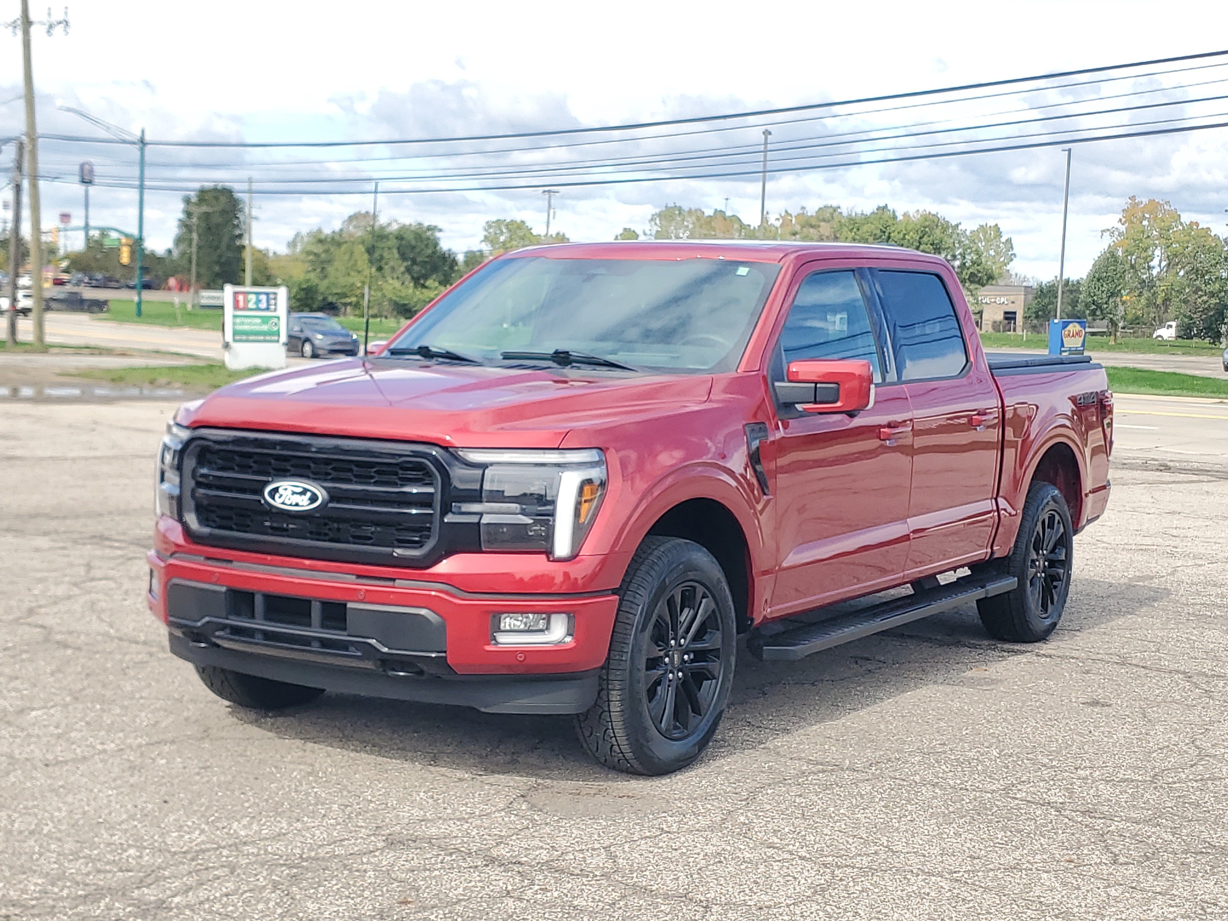Used 2024 Ford F150 Lariat w/ Equipment Group 502A High AWD/4WD image 3