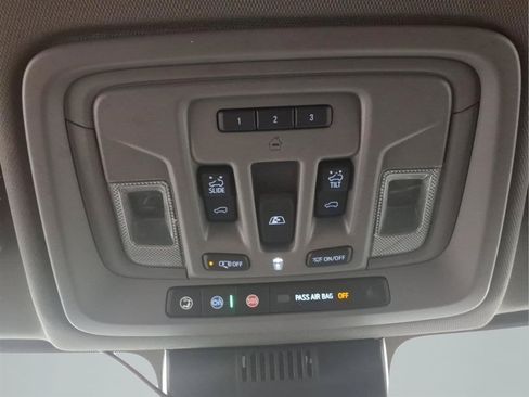 Used 2024 Chevrolet Silverado 2500 LTZ w/ LTZ Convenience Package AWD/4WD image 25