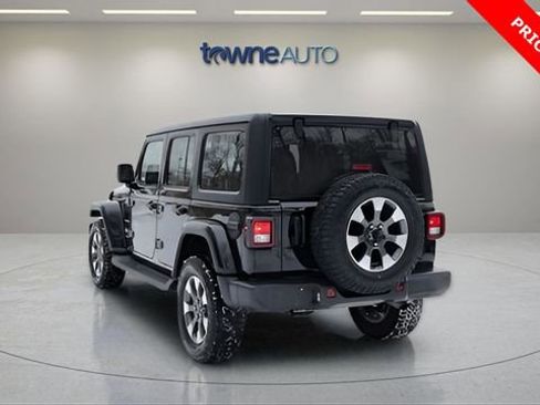 Used 2022 Jeep Wrangler Unlimited Sahara w/ Cold Weather Group image 3