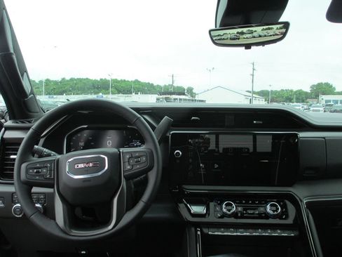New 2026 GMC Sierra 2500 AT4X AWD/4WD image 17