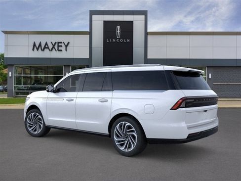 New 2026 Lincoln Navigator L Reserve AWD/4WD image 27