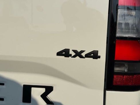 New 2026 Nissan Frontier SV w/ Tow Package image 8