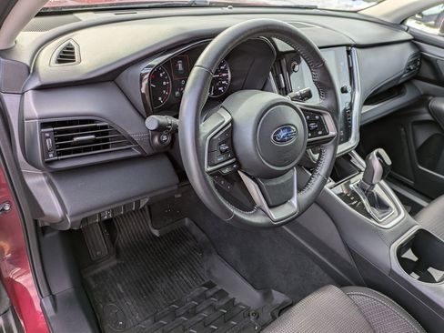 Used 2022 Subaru Outback Premium image 8