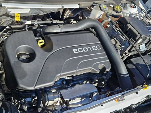 Used 2022 GMC Terrain SLT image 15