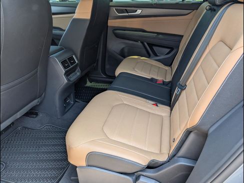 Used 2025 Volkswagen Atlas Cross Sport SEL R-Line image 14