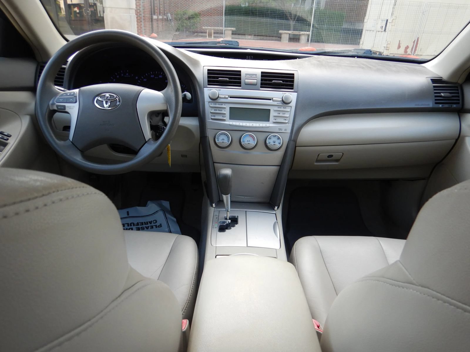 Used 2010 Toyota Camry LE FWD image 24
