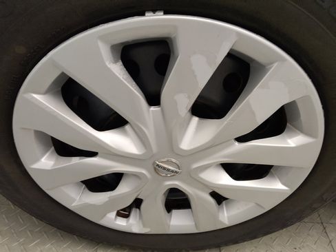 Used 2020 Nissan Rogue S AWD/4WD image 31