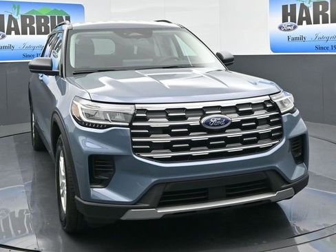 New 2026 Ford Explorer Active image 4