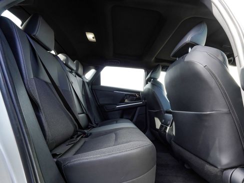 Used 2025 Toyota bZ4X AWD image 37