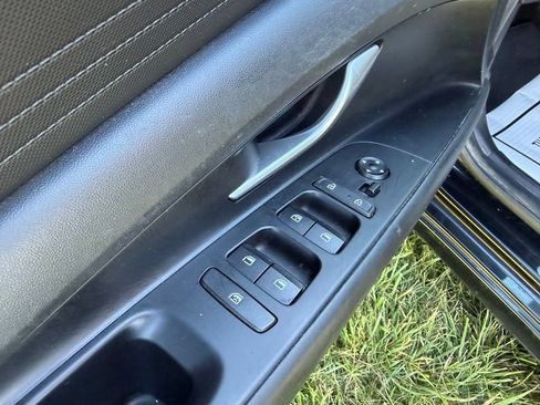 Used 2021 Hyundai Elantra SEL FWD image 14