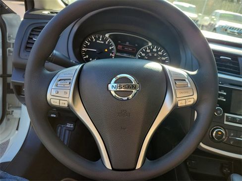 Used 2018 Nissan Altima 2.5 S w/ S Convenience Package image 18