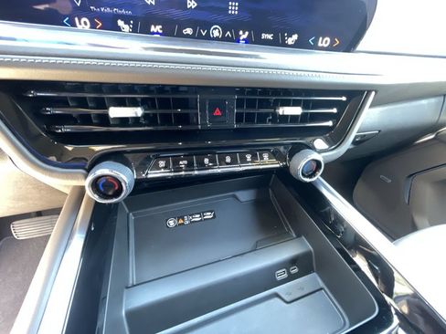 Used 2026 Chevrolet Tahoe Z71 w/ Z71 Off-Road Package AWD/4WD image 36
