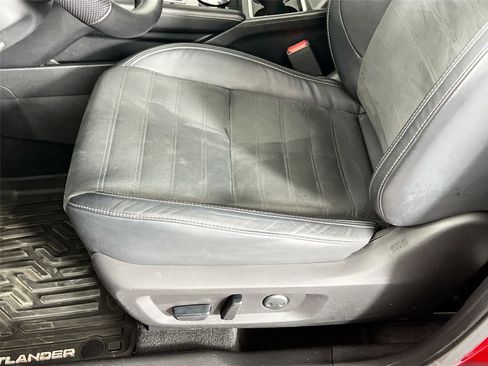 Used 2022 Mitsubishi Outlander SEL Black Edition image 18