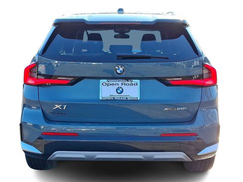 Used 2025 BMW X1 xDrive28i w/ Technology Package image 5