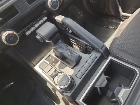 Certified 2025 Toyota 4Runner SR5 AWD/4WD image 20