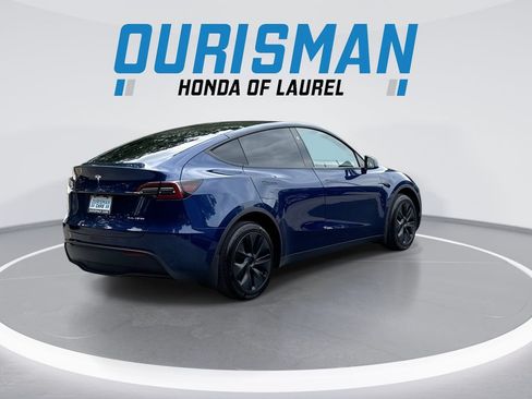 Used 2024 Tesla Model Y Long Range AWD/4WD image 8