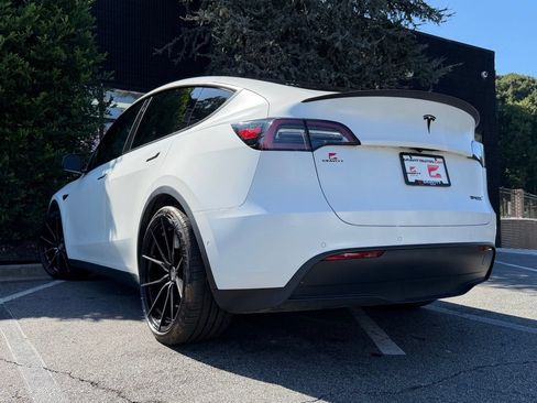 Used 2022 Tesla Model Y Performance AWD/4WD image 20