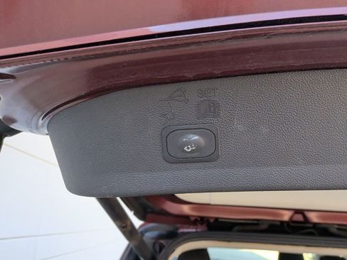 Certified 2018 Ford Escape SEL image 10