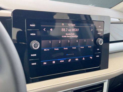 New 2026 Volkswagen Taos SE image 24