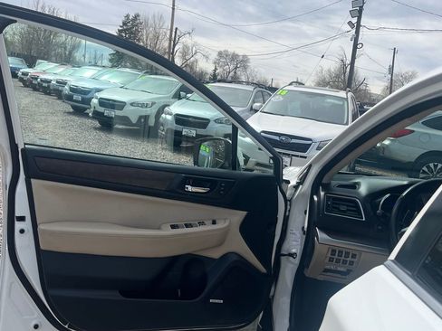 Used 2016 Subaru Outback 2.5i Limited image 10