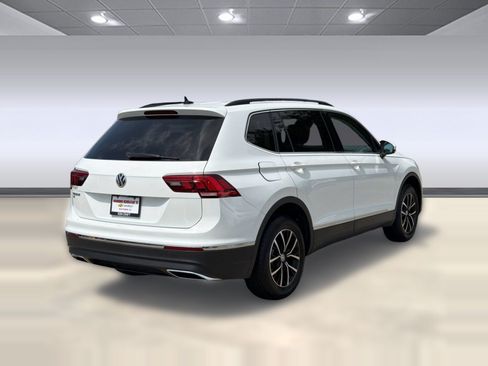 Used 2021 Volkswagen Tiguan SE FWD image 9