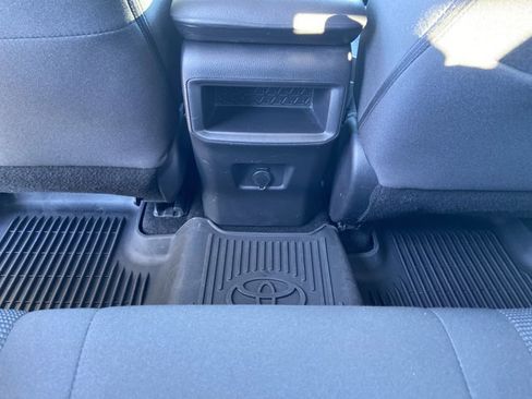 Used 2021 Toyota RAV4 LE image 46