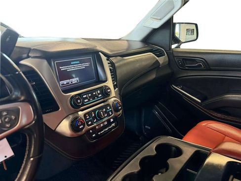 Used 2020 GMC Yukon XL SLE w/ SLE Value Package image 15